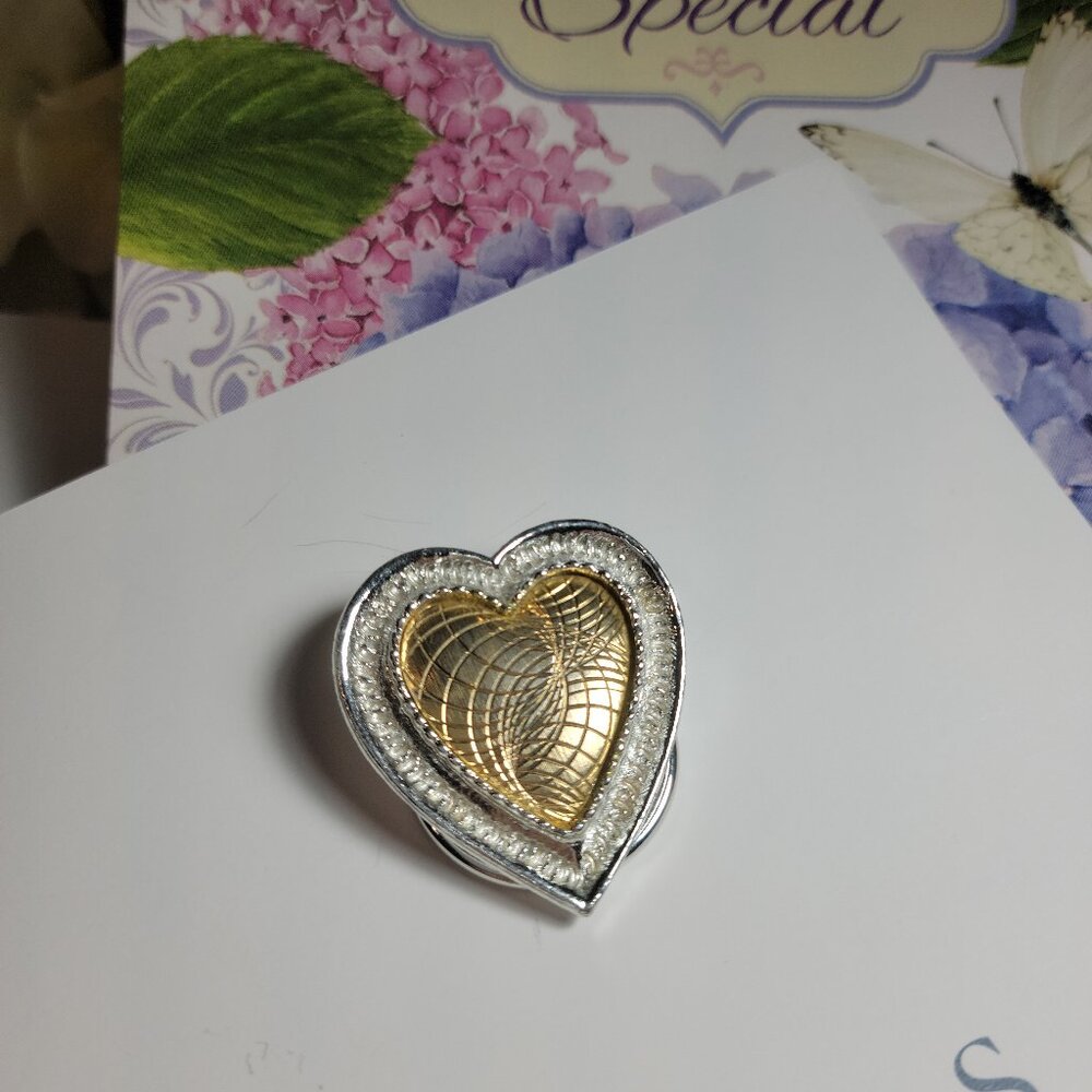 Vintage Loree 3D Two Tone Scarf Clip Heart Excellent Condition